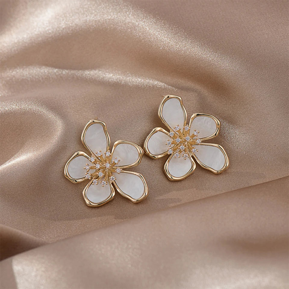 Romantic earring