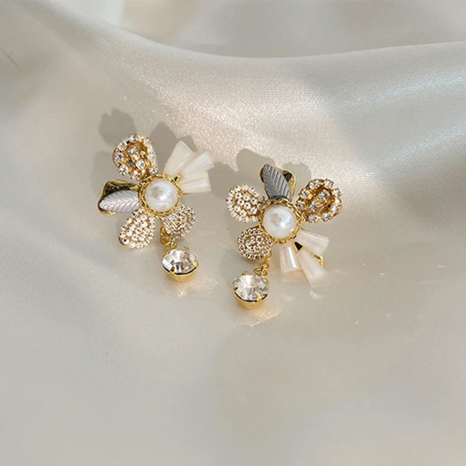 Romantic earring