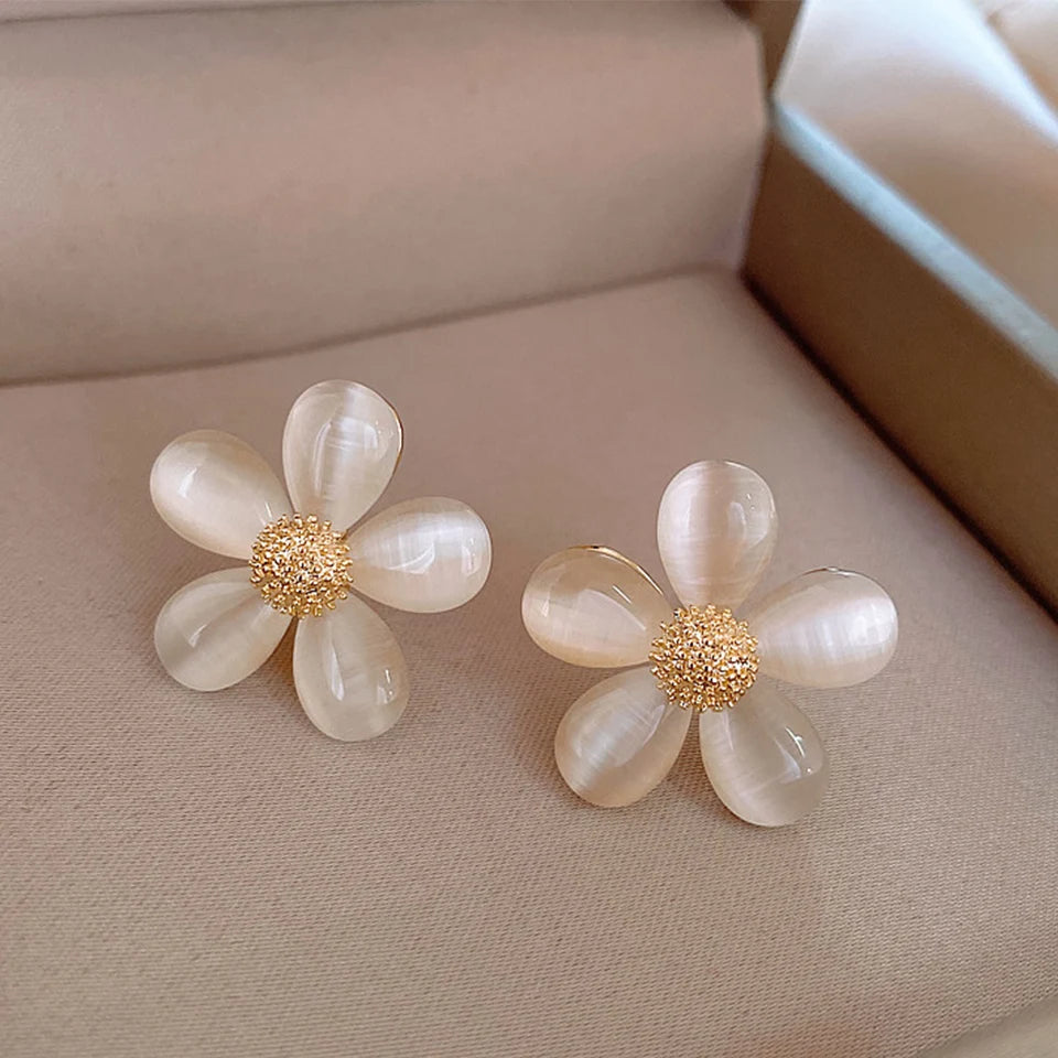 Romantic earring