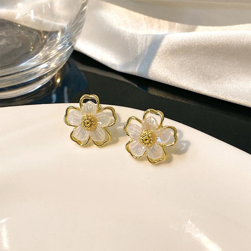 Romantic earring