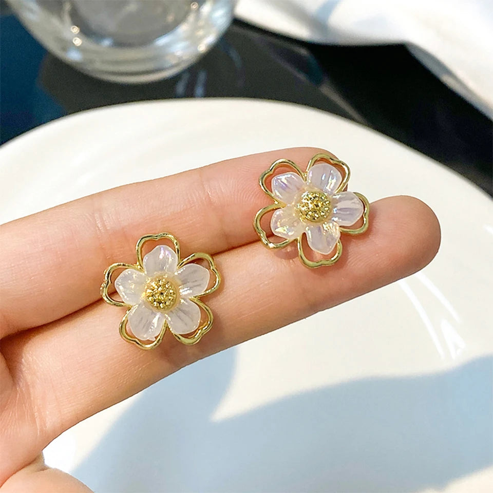 Romantic earring